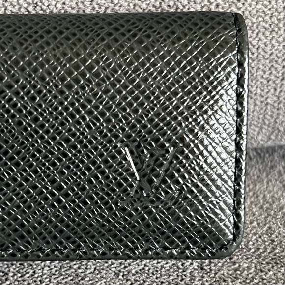 LOUIS VUITTON KEY HOLDER - Picture 2 of 9